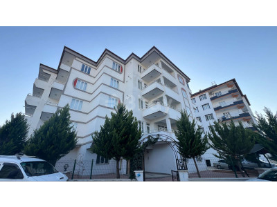 3BAY OKTAY SAĞLAMCI'DAN YEDİTEPE'DE 3+1 BAKIMLI GENİŞ DAİRE